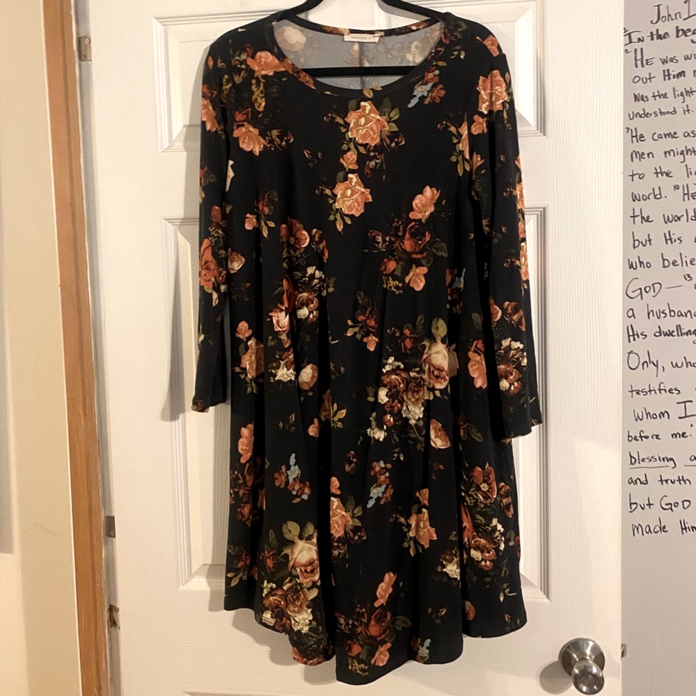 Reborn J black floral dress